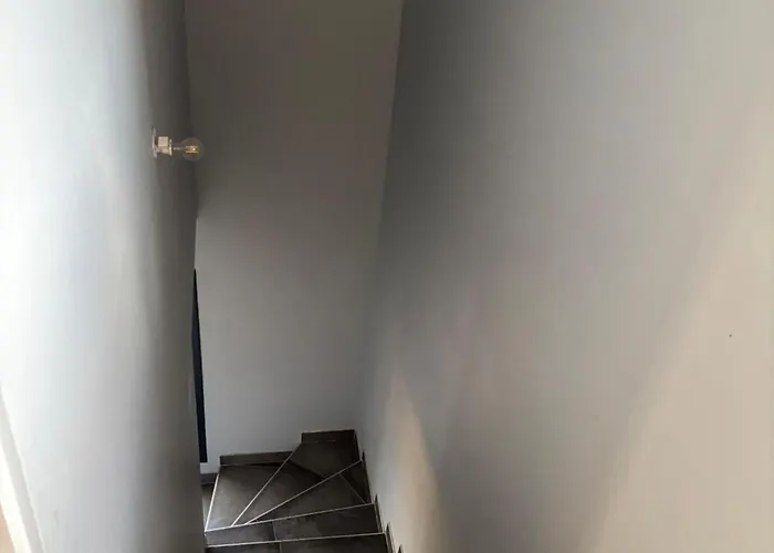 アパート Nehal *