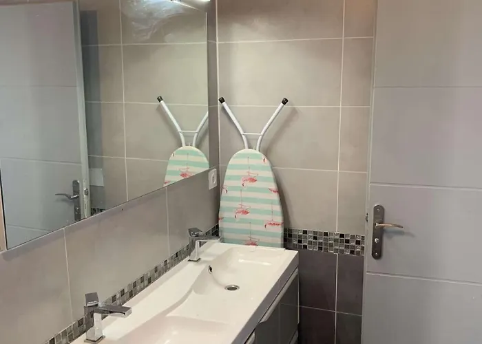 Nehal アパート Tourbes