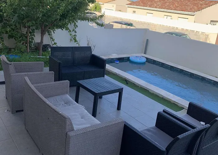 アパート Nehal *